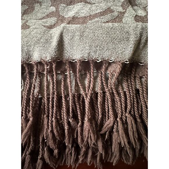 Restoration Hardware Wool Blend Fringed Throw Blanket Gray Brown Floral 70X53” - Picture 6 of 12